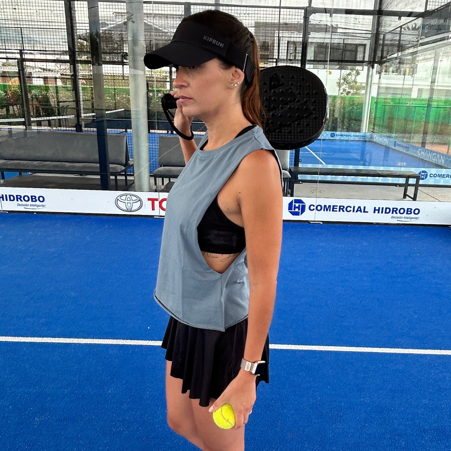 Musculosa con y sin capucha