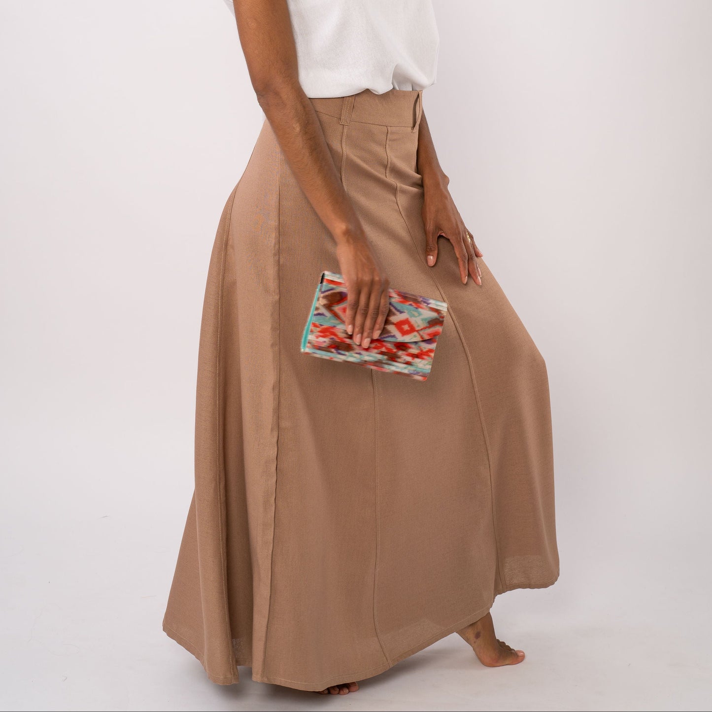 Falda larga Alba (tierra)