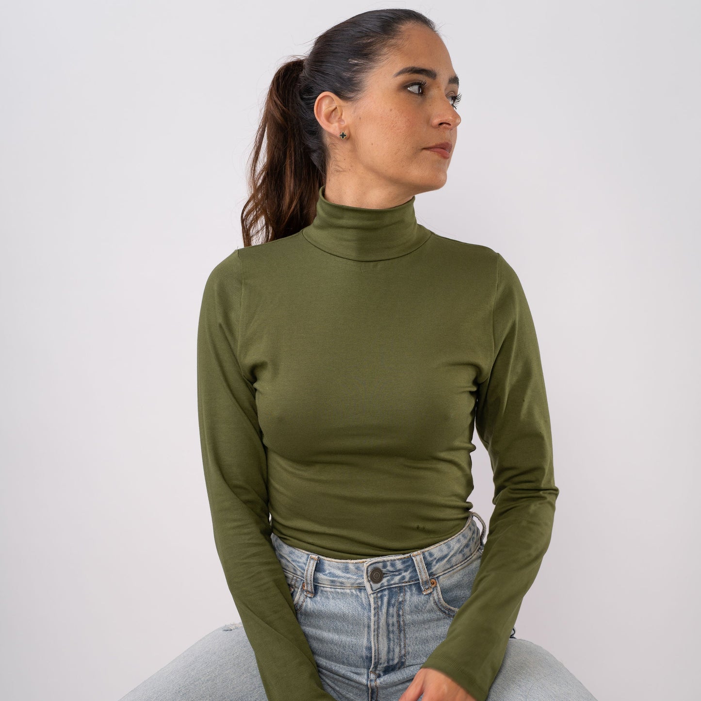 Buzo Cuello Tortuga Blanco